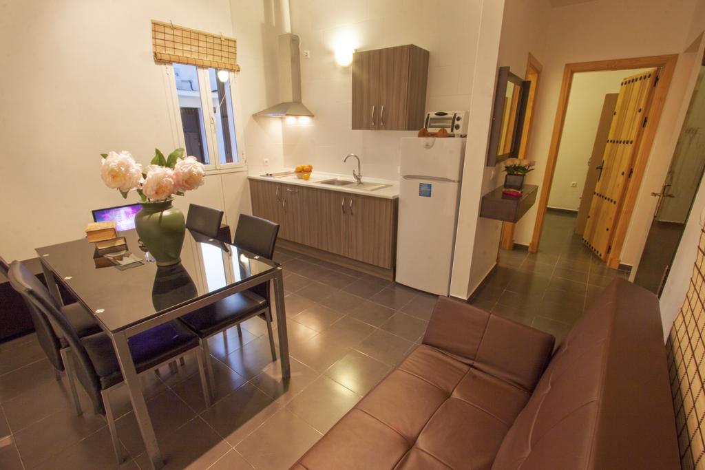 Apartamentos Puerta Sierra Puerto Serrano Habitación foto